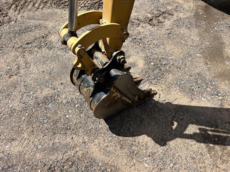 #1034-•-2023-caterpillar-302.7-cr-mini-excavator-image-9
