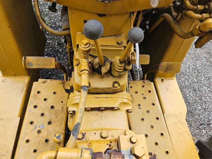 #2008-•-massey-ferguson-loader-tractor-image-23