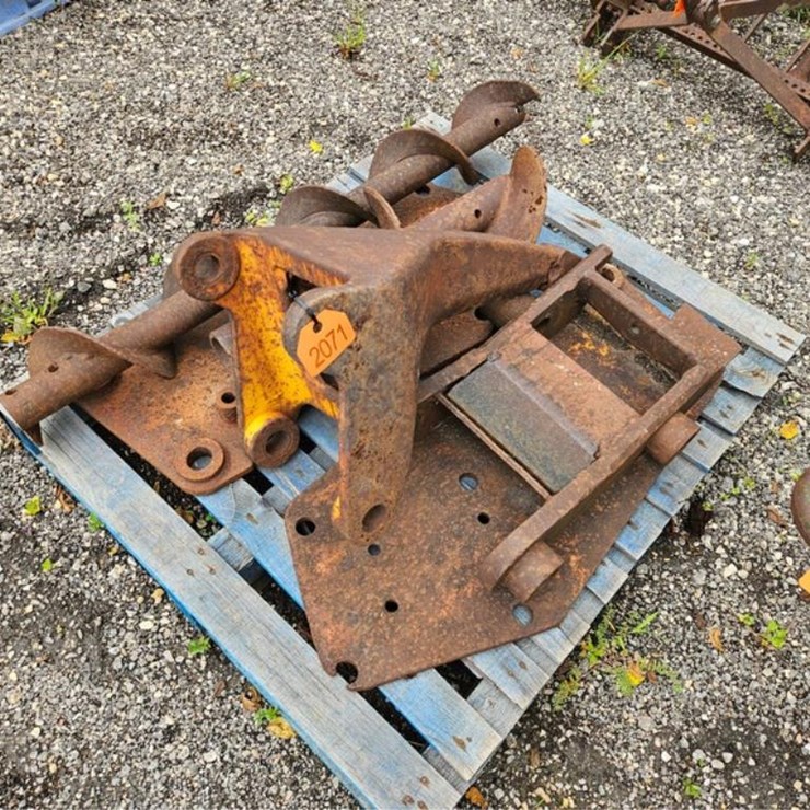 #2071 • Excavator Frost Tooth, Auger & Plates