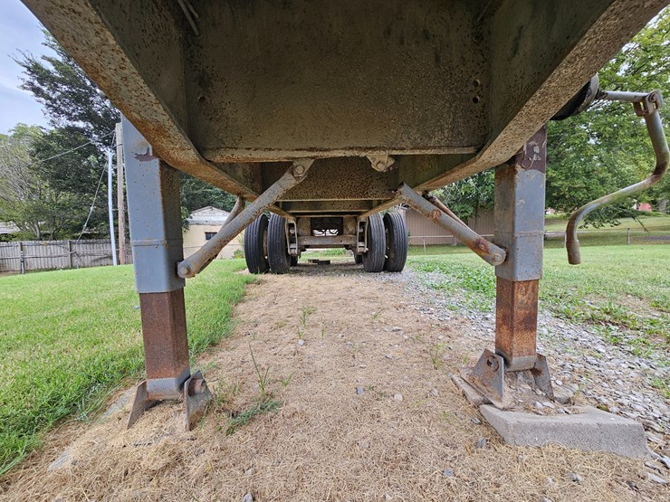 1977-fruehauf-28'-end-dump-image-30
