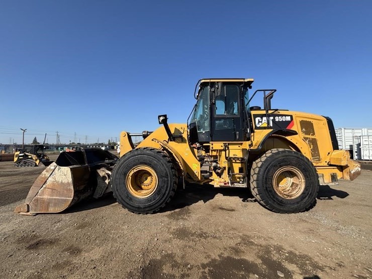 2017-caterpillar-950m-image-5