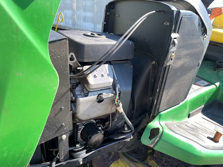 john-deere-x465-image-28