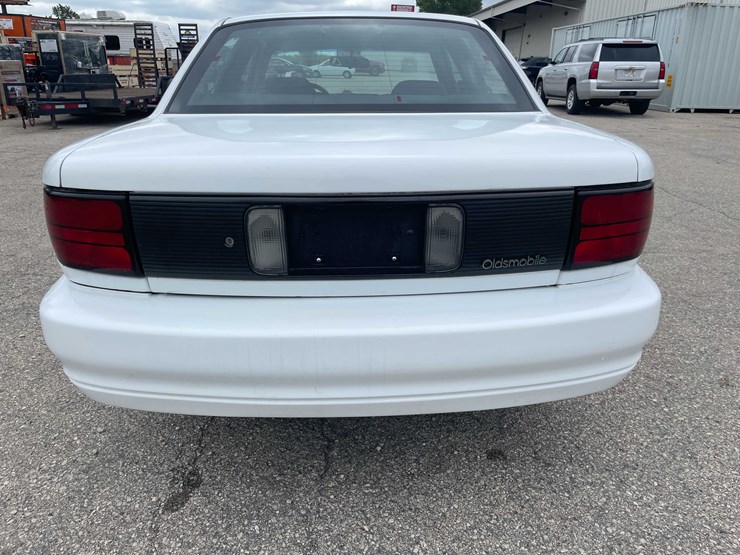 #1972-•-1996-oldsmobile-achieva-sl-sedan-(has-wi-title)-image-33