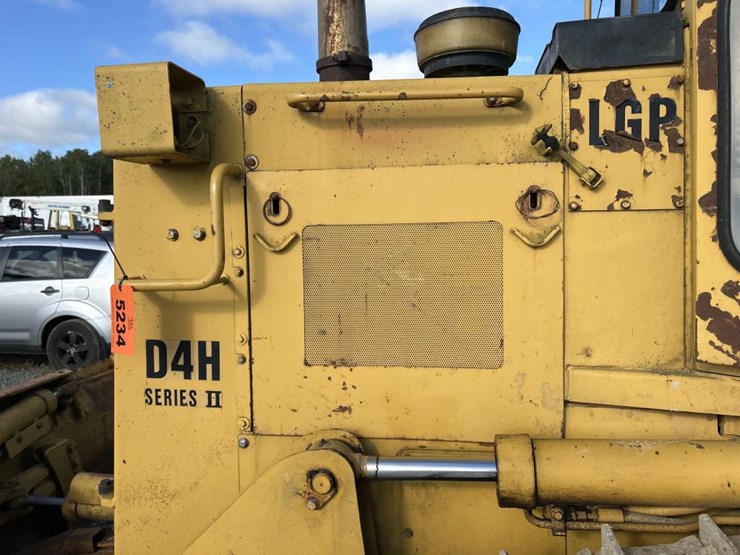 caterpillar-d4h-image-31