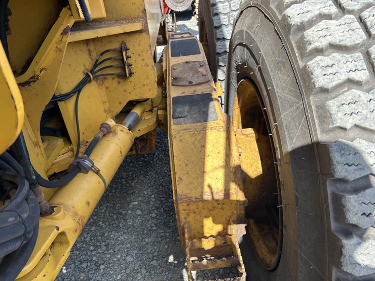 2001-deere-772ch-image-80