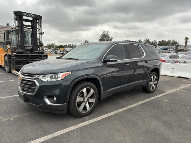 2019-chevrolet-traverse-image-1