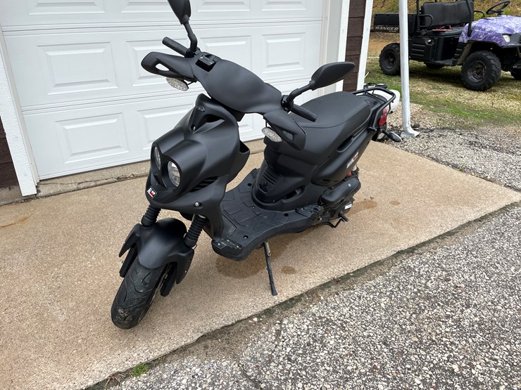#1036-•-rough-house-50-sport-scooter-image-1