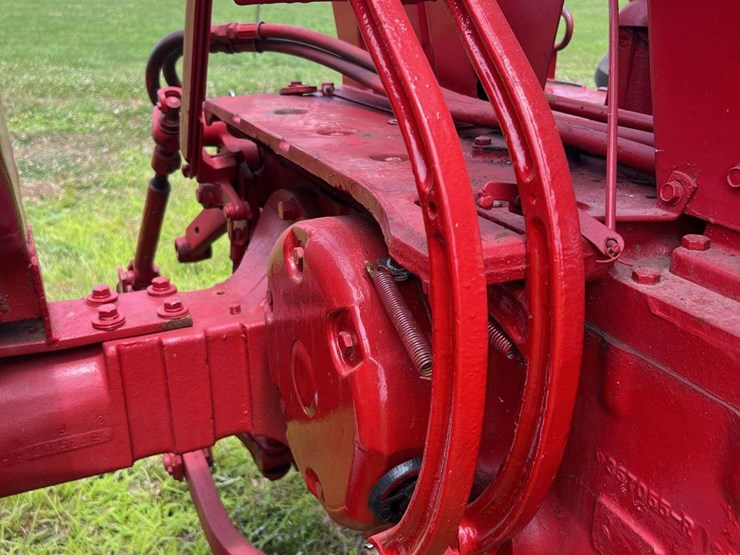 farmall-560-image-31