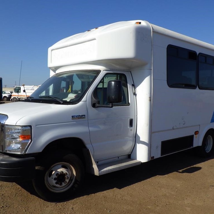 2017 FORD 450