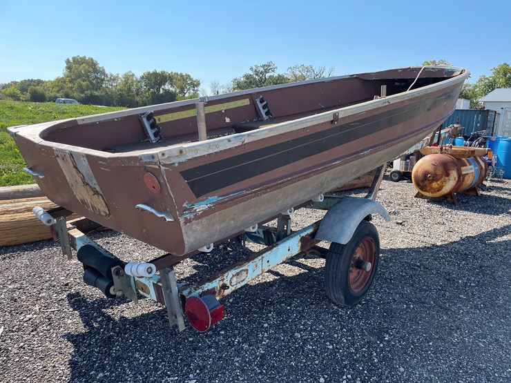 #1033-•-14-1/2'-aluminum-boat-&-trailer-image-4