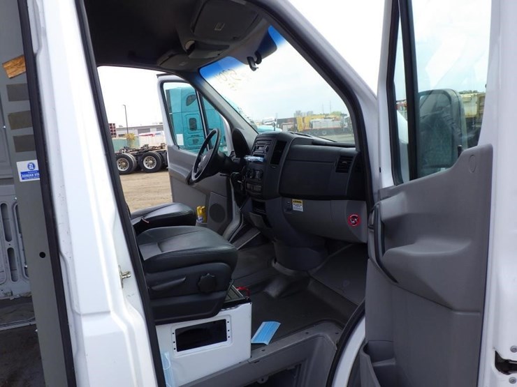 2008-dodge-sprinter-2500-image-6