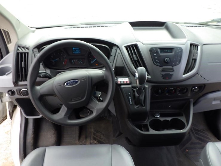 2016-ford-transit-image-11