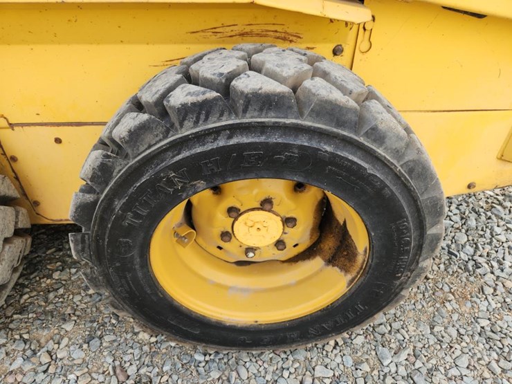 2001-new-holland-ls150-image-41