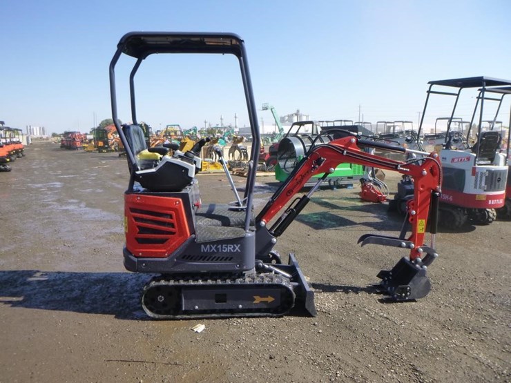 2025-agt-mx15rx-hydraulic-excavator-image-7