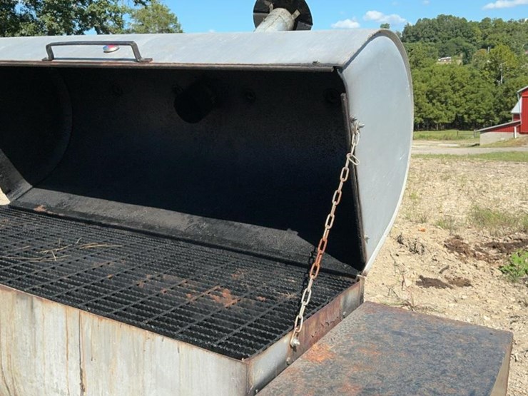 #110-•-bbq-smoker-and-trailer-image-26