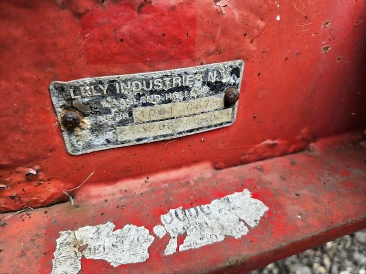 #2025-•-lely-towable-spreader-image-21