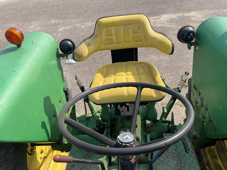 john-deere-2840-image-35