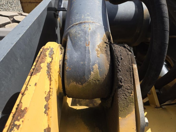 2007-deere-844j-image-32