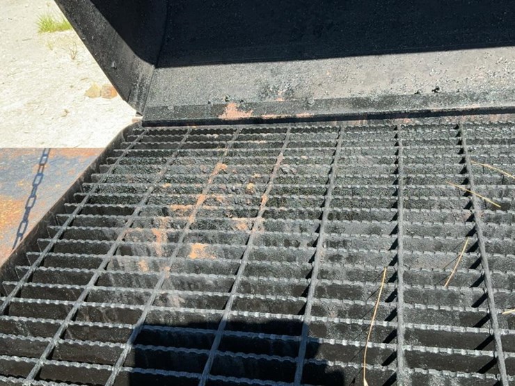 #110-•-bbq-smoker-and-trailer-image-31