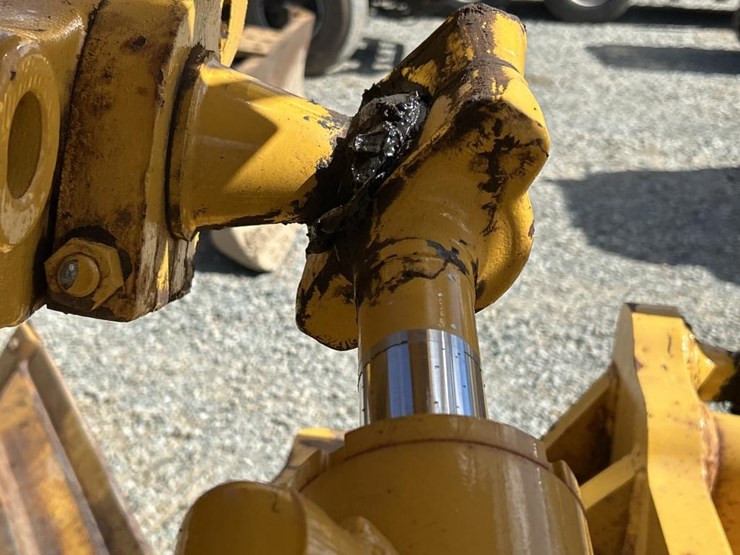 2001-deere-772ch-image-54