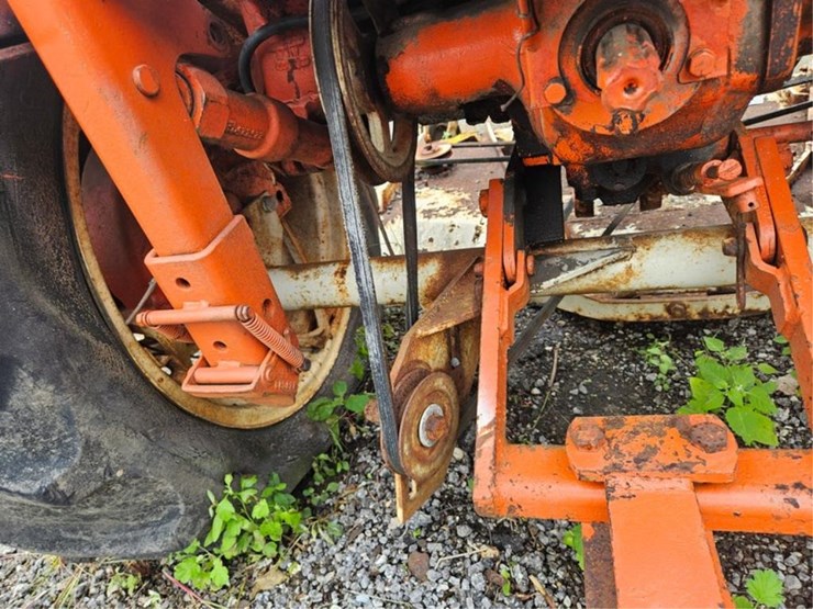 #2030-•-allis-chalmers-ca-tractor-image-24