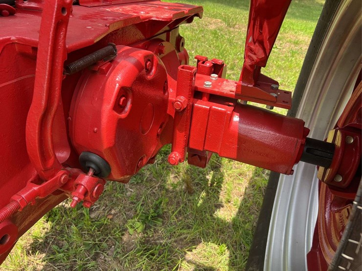 farmall-560-lp-image-80
