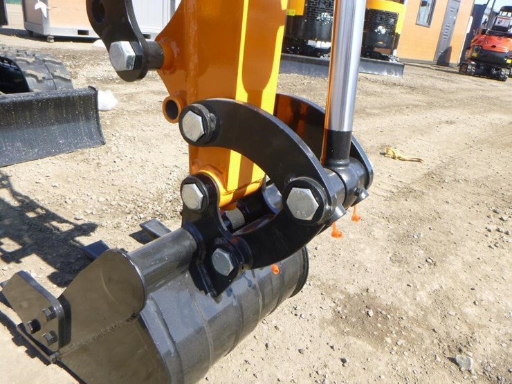 2025-vicsec-vc13-hydraulic-excavator-image-11