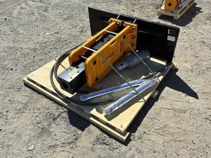 toft1000-excavator-hyd-breaker-hammer-image-1