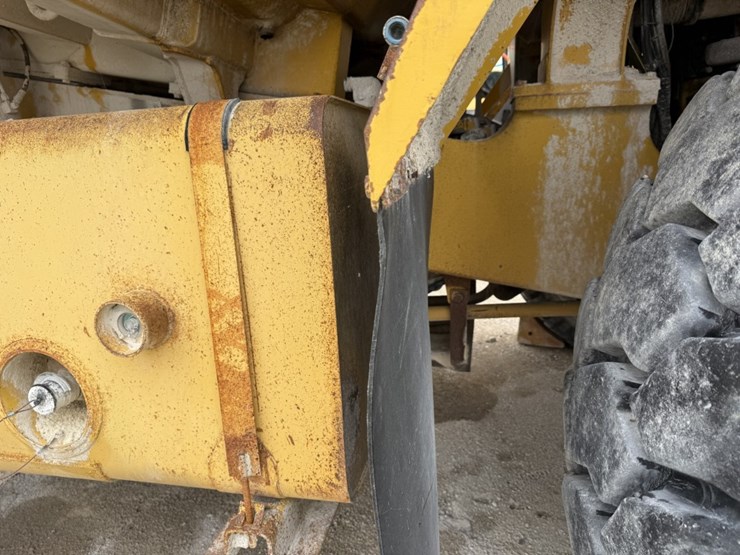 komatsu-hd465-5-image-31