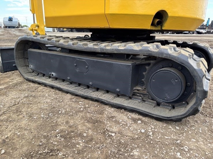 komatsu-pc28uu-image-19