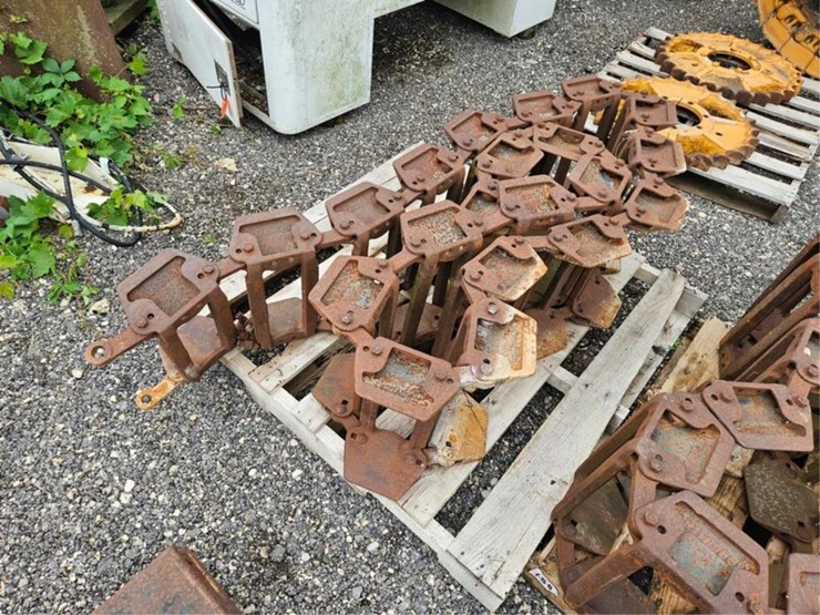 #2039-•-grouser-12"-steel-skid-steer-tracks-image-9