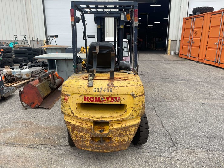 #1982-•-komatsu-forklift-(o4)-image-8