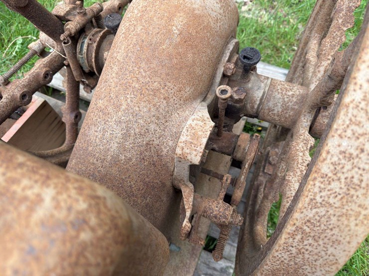 6hp-mccormick-deering-ihc-m-image-6