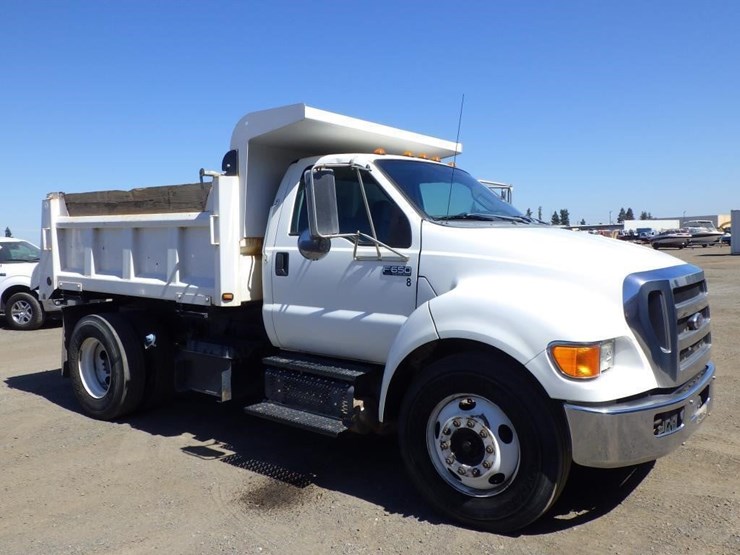2013-ford-f650-image-2