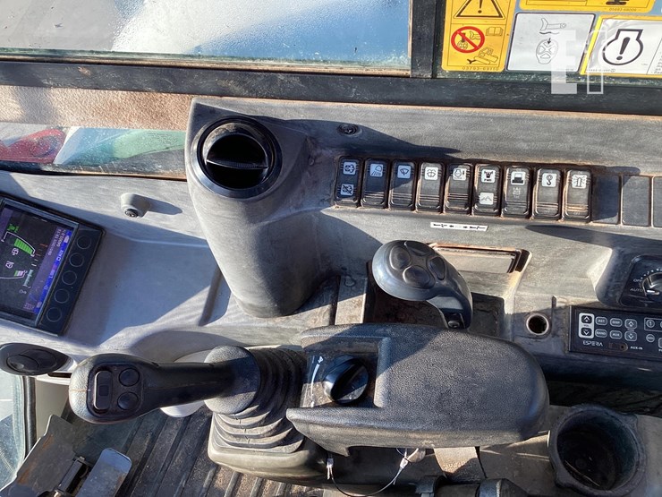 2018-takeuchi-tb290-image-21
