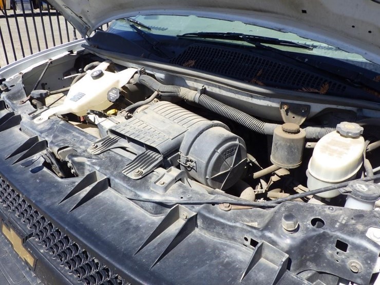 2015-chevrolet-express-2500-image-9