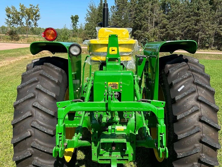 john-deere-4320-image-17