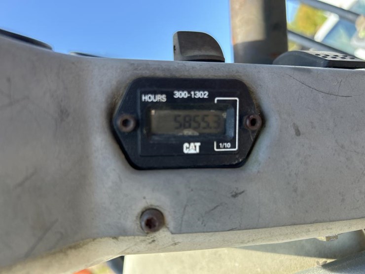caterpillar-cb54-image-63