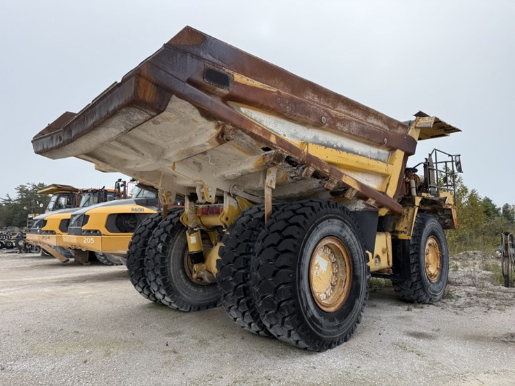 komatsu-hd465-5-image-5