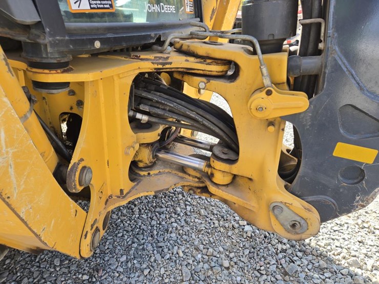 2015-deere-310sl-hl-image-46