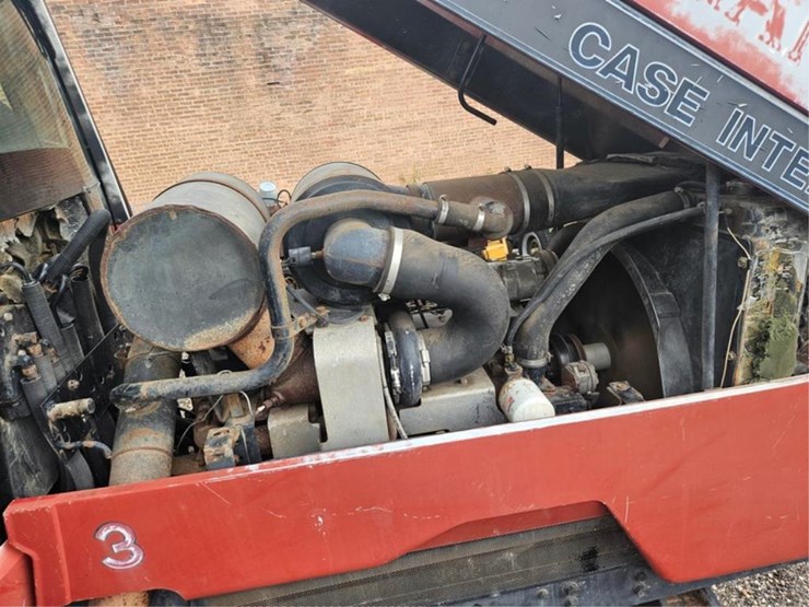 #2004-•-case-international-7110-magnum-tractor-image-11