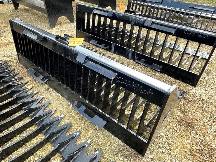 #3010-•-skid-steer-71"-rock-bucket-image-3