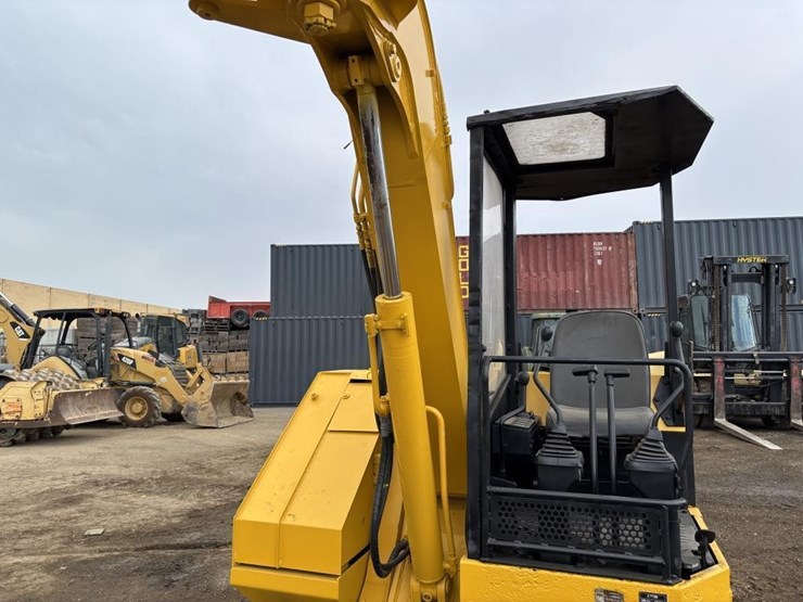 komatsu-pc50uu-1-image-17