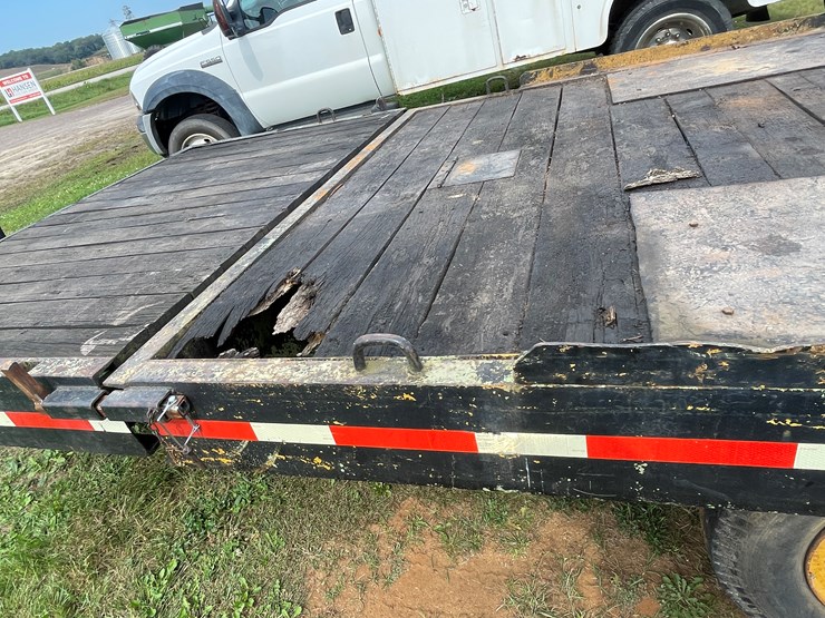 #1022-•-1997-flat-bed-trailer-(has-wi-title)-image-11