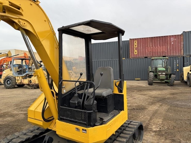 komatsu-pc50uu-1-image-23