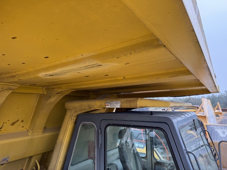 komatsu-hd465-5-image-46