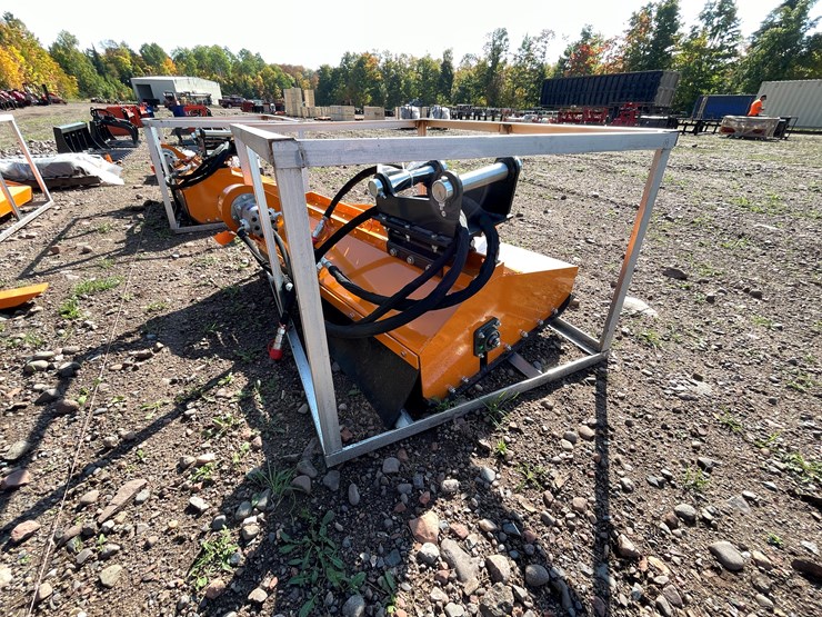 #8346-•-wolverine-48"-flail-mower,-mini-excavator-image-5