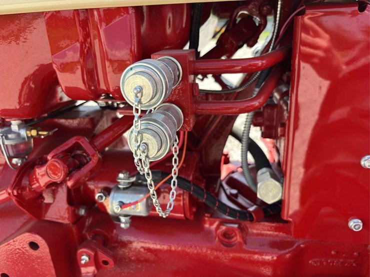 farmall-340-image-59
