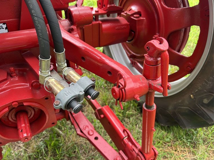 farmall-560-diesel-image-47