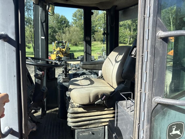 deere-644h-image-48